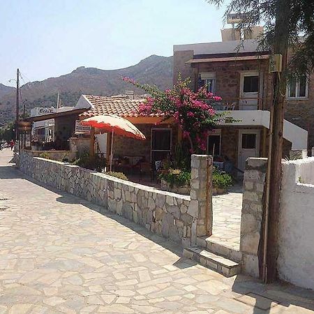 Spiros Apartments Livadia  Exterior photo
