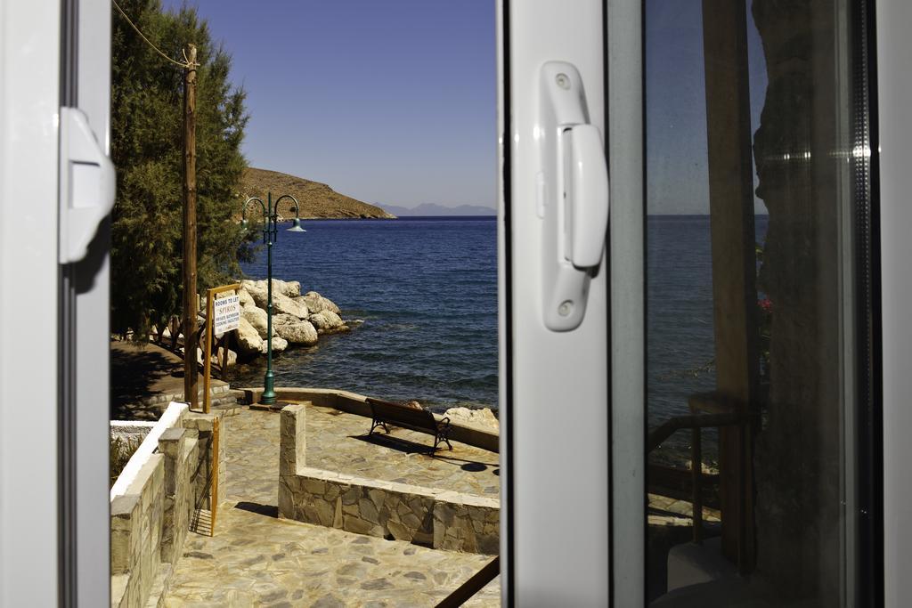 Spiros Apartments Livadia  Exterior photo