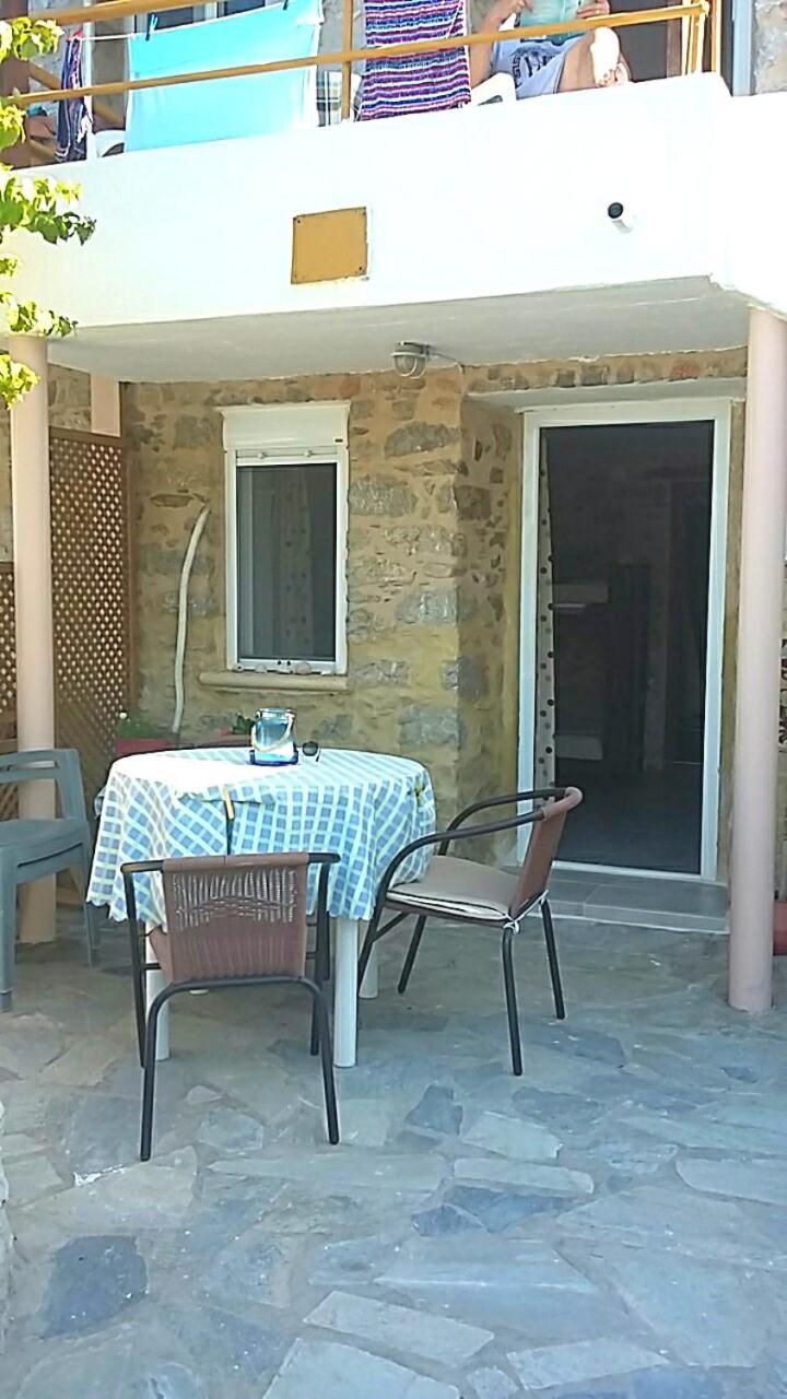 Spiros Apartments Livadia  Exterior photo